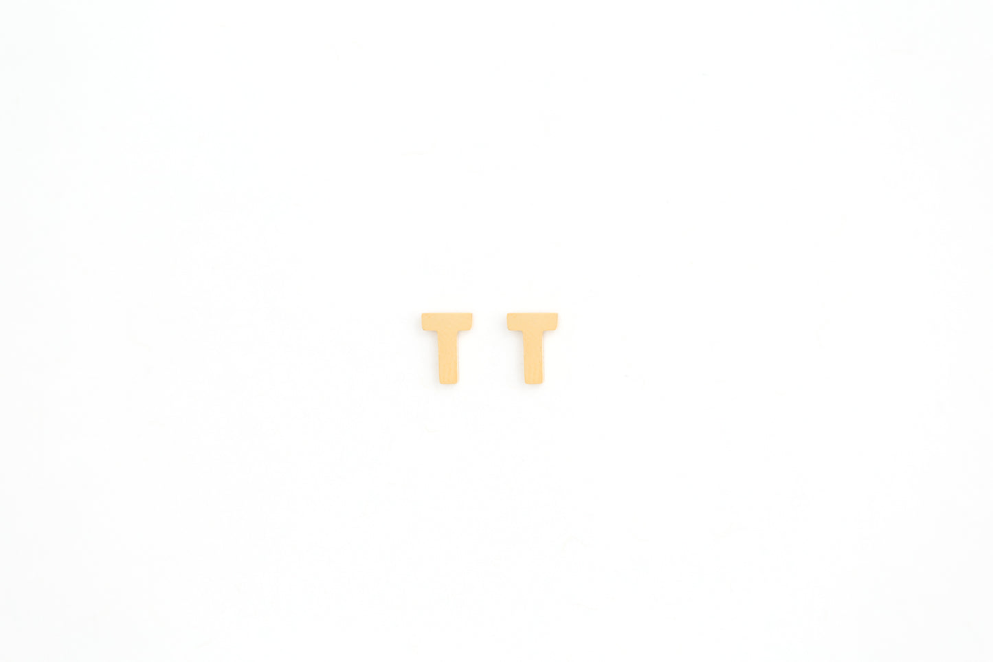 Initial (Single) (4167582416995)