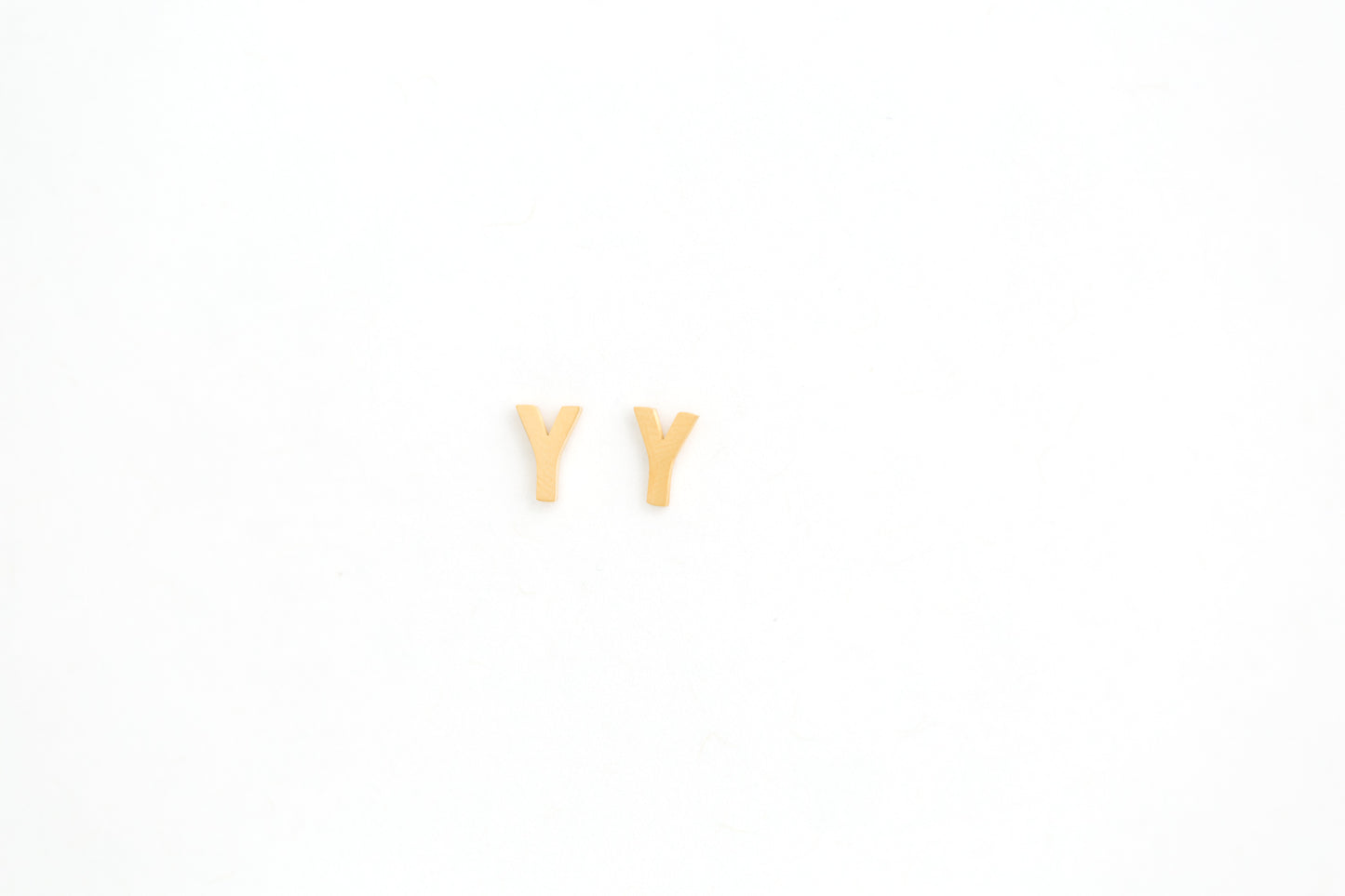 Initial (Single) (4167582416995)