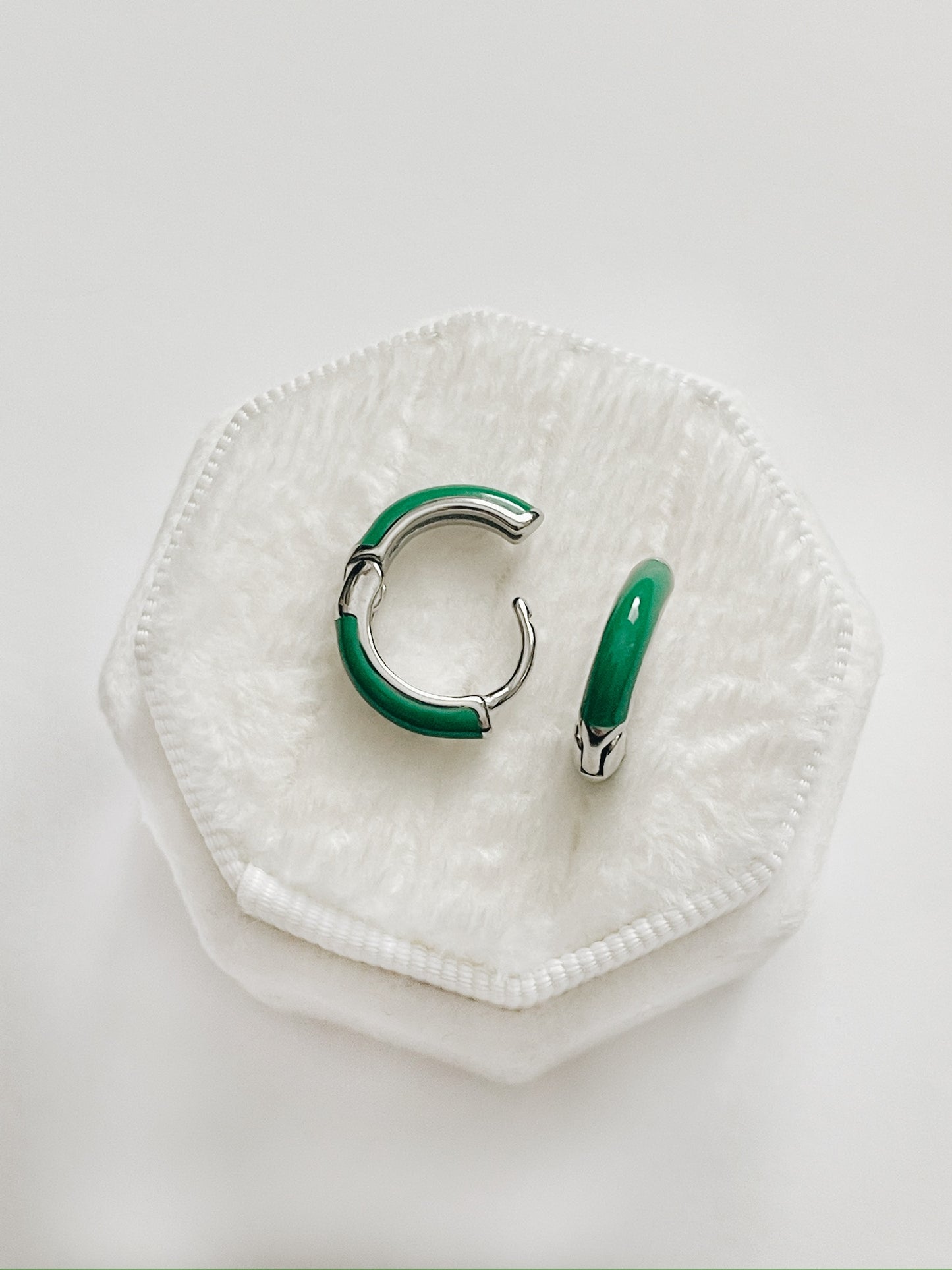 Green Endless Hoop (Holiday)