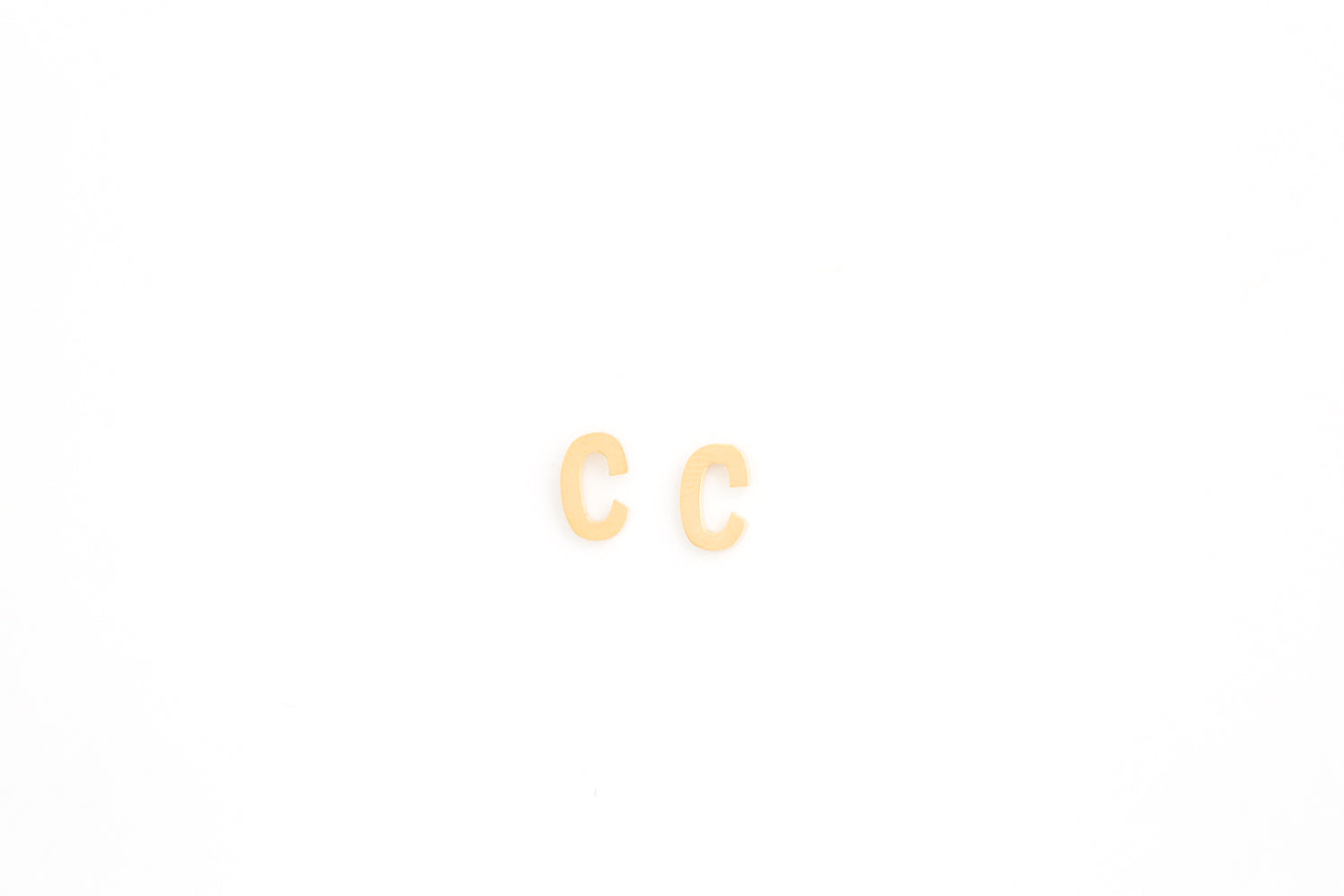 Initial (Single) (4167582416995)