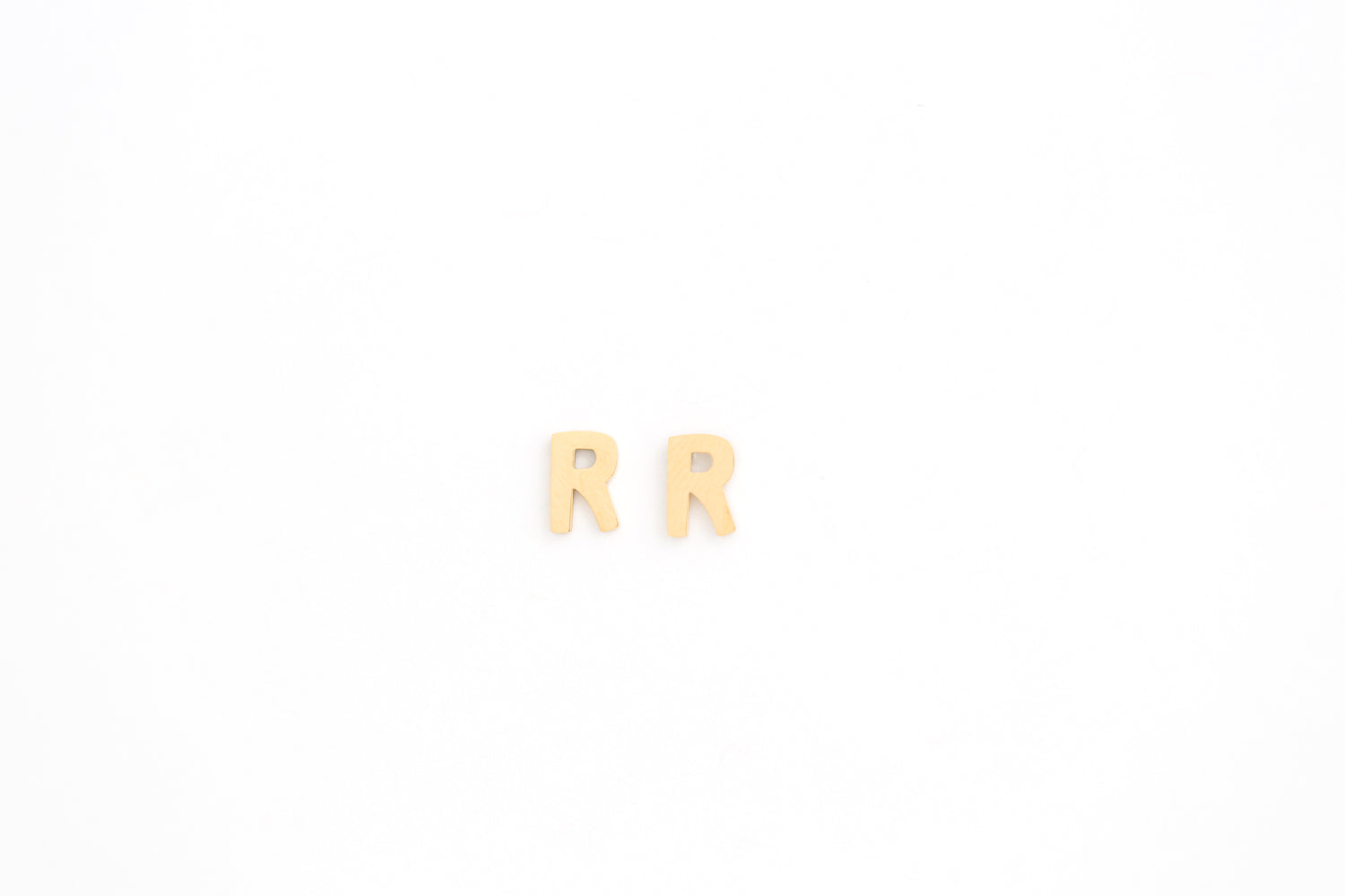 Initial (Single) (4167582416995)
