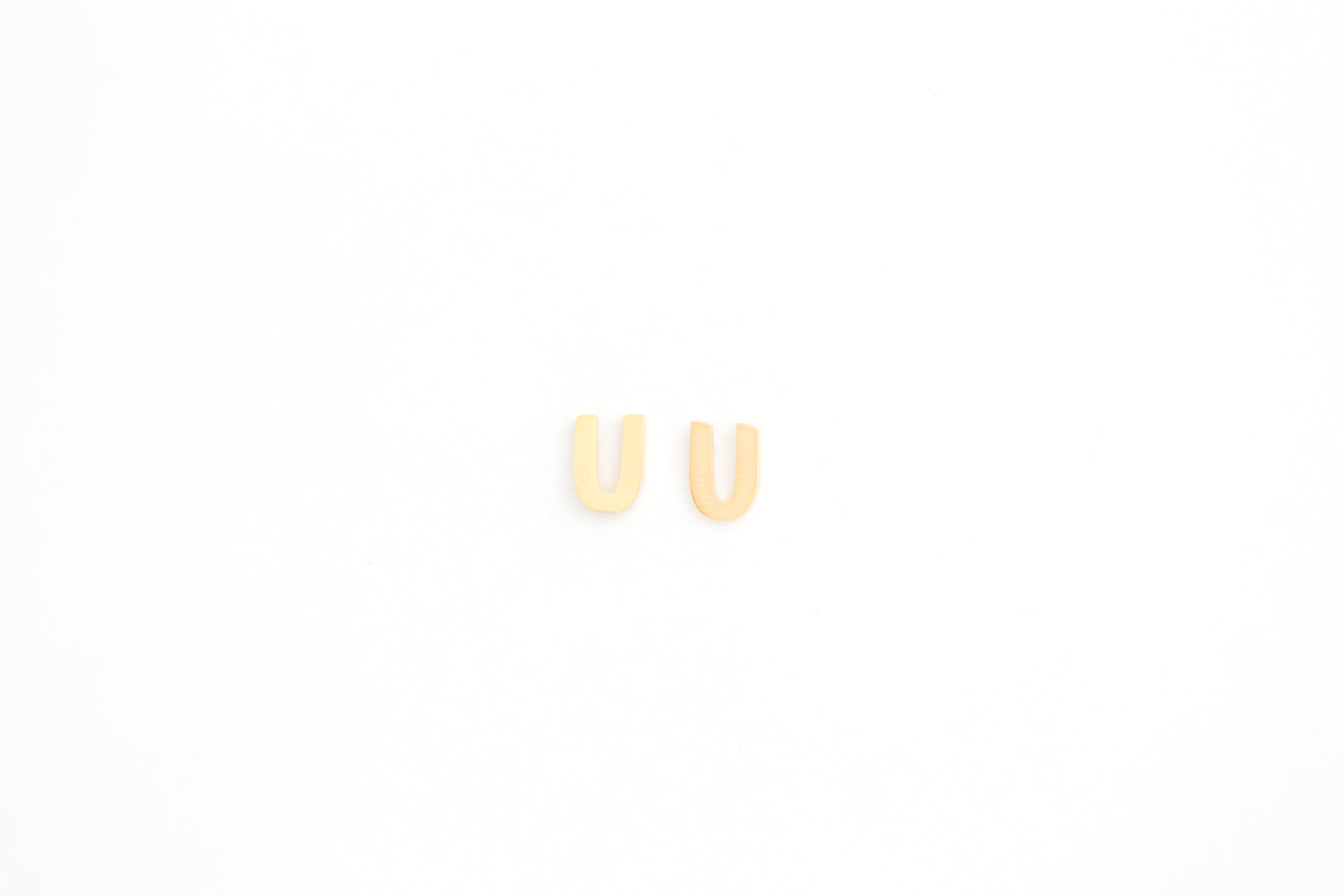 Initial (Single) (4167582416995)